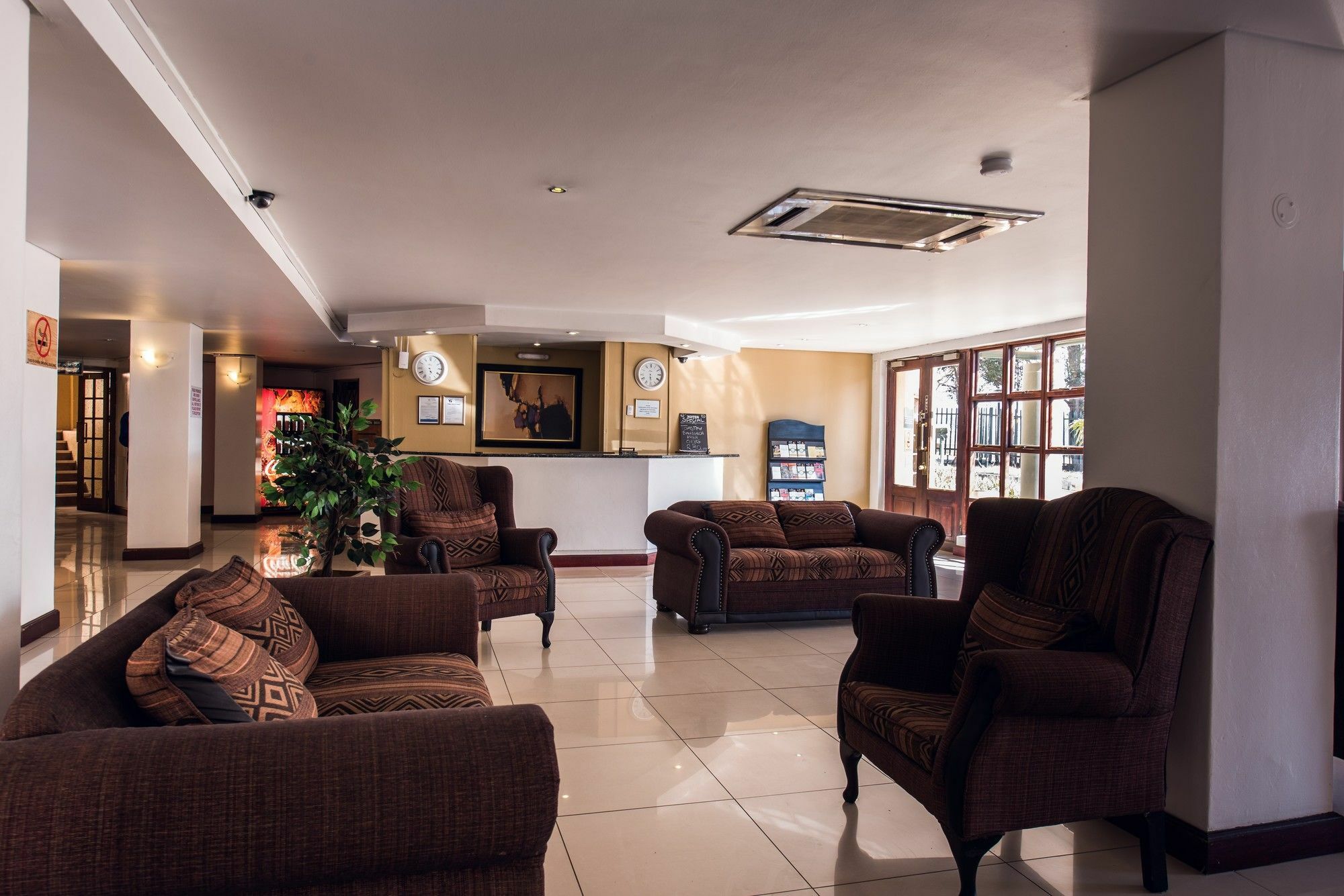 Airport Inn Executive Suites Kempton Park Eksteriør billede